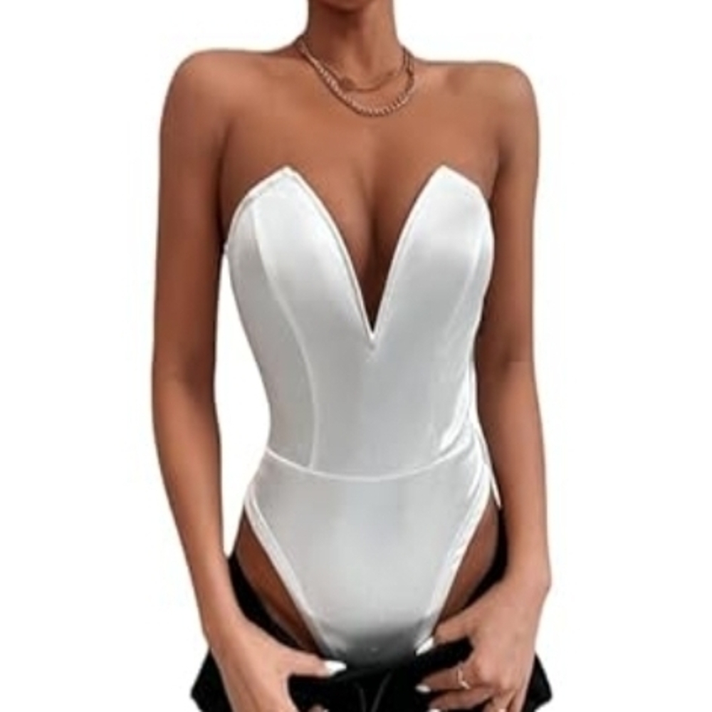 Elegant White Strapless Bodysuit